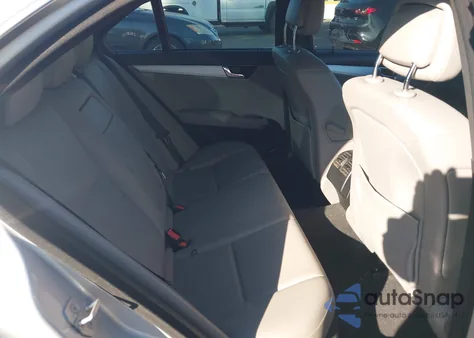 2008 Mercedes-Benz C 300 Luxury/Sport из США, поврежденный, VIN WDDGF54X18F071658